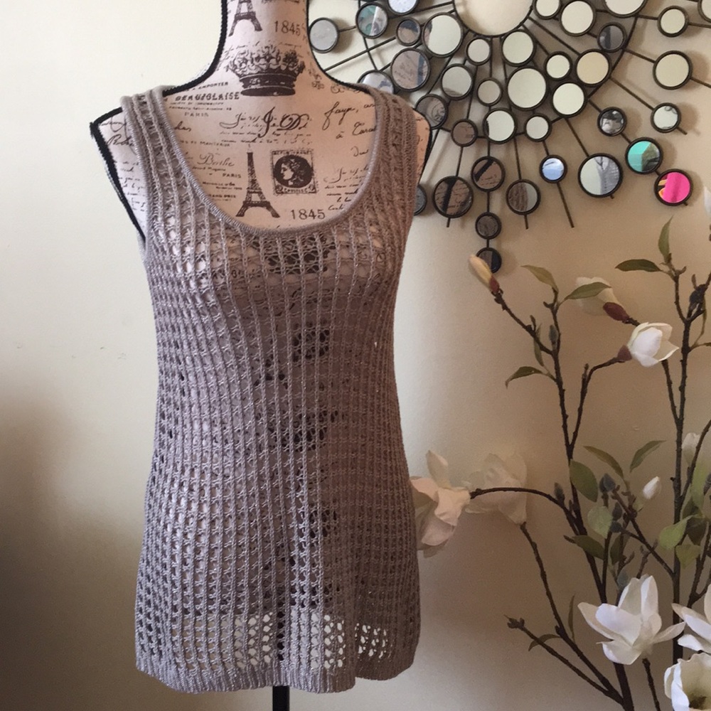 The limited top/tunic